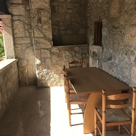 Casinhas Do Ribeiro 別荘