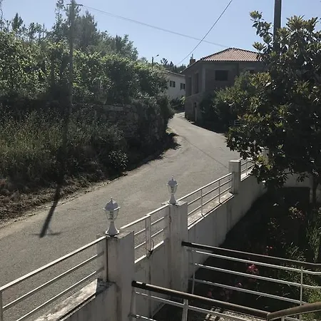 Casinhas Do Ribeiro ポーヴォア・デ・ラニョゾ