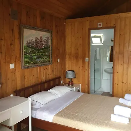 別荘 Casinhas Do Ribeiro